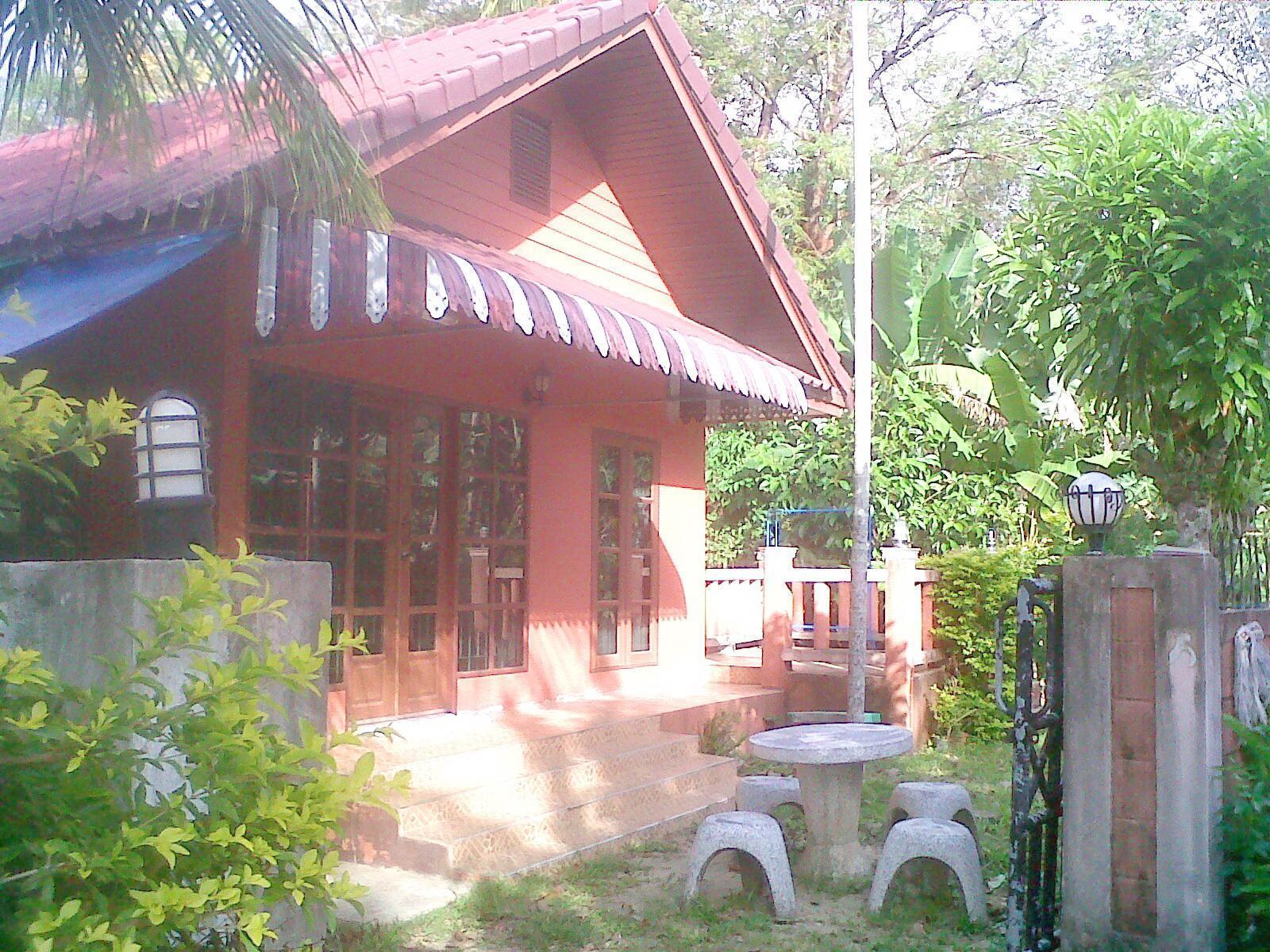 Aree Studio Guesthouse2 Pantai Bang Tao Bagian luar foto